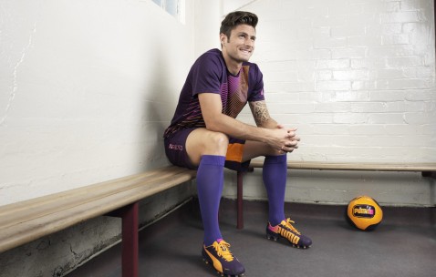 爱游戏中国-美网首回合对决在即！密尔沃基雄鹿演练定位球，休斯顿火箭密集防守应对