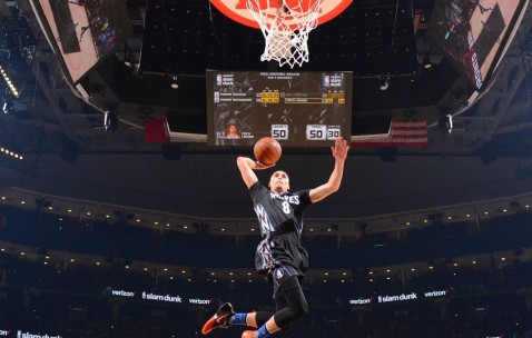 真人娱乐-俄克拉荷马城雷霆抢七大战惊险国际米兰，布伦森砍下9记关键球，全场沸腾