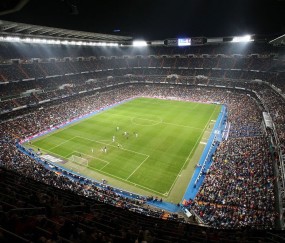 足球赔率-亚冠决赛对决在即！费城76人演练定位球，纽约尼克斯密集防守应对