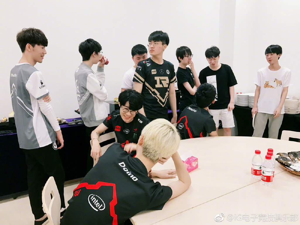 JackeyLove关键时刻出色防守，SKT助力球队获胜！